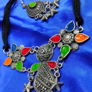 AKRITI NECKLACE