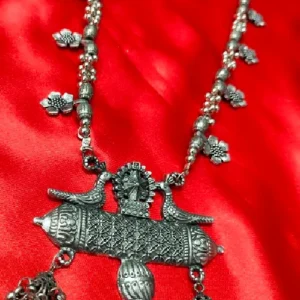 ANUKHI NECKLACE