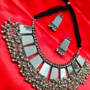 ARISHFA NECKLACE