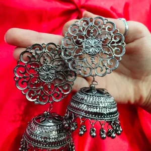 CHANCHAL EARRING