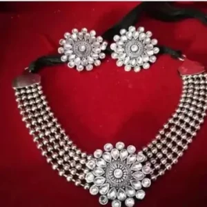 CHANDNI NECKLACE