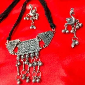 MEHER NECKLACE