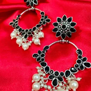 NAGMA EARRING