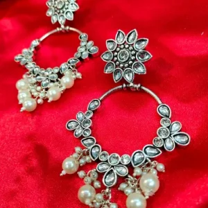 NAGMA EARRING