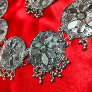 NOORIN NECKLACE