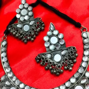 RAJNIT NECKLACE