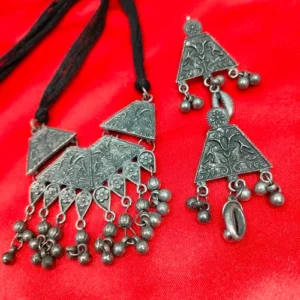 RUCHI NECKLACE