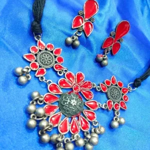 RUMI NECKLACE