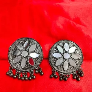 VADIAYA EARRING